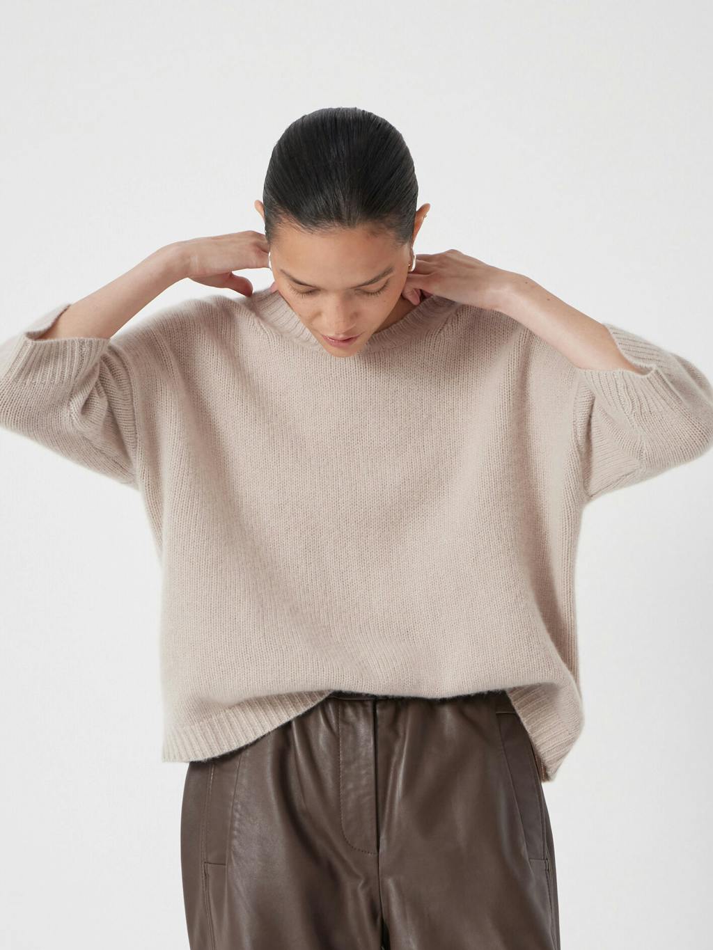 013449-0013-02 Cherrie Chunky Cashmere Tee