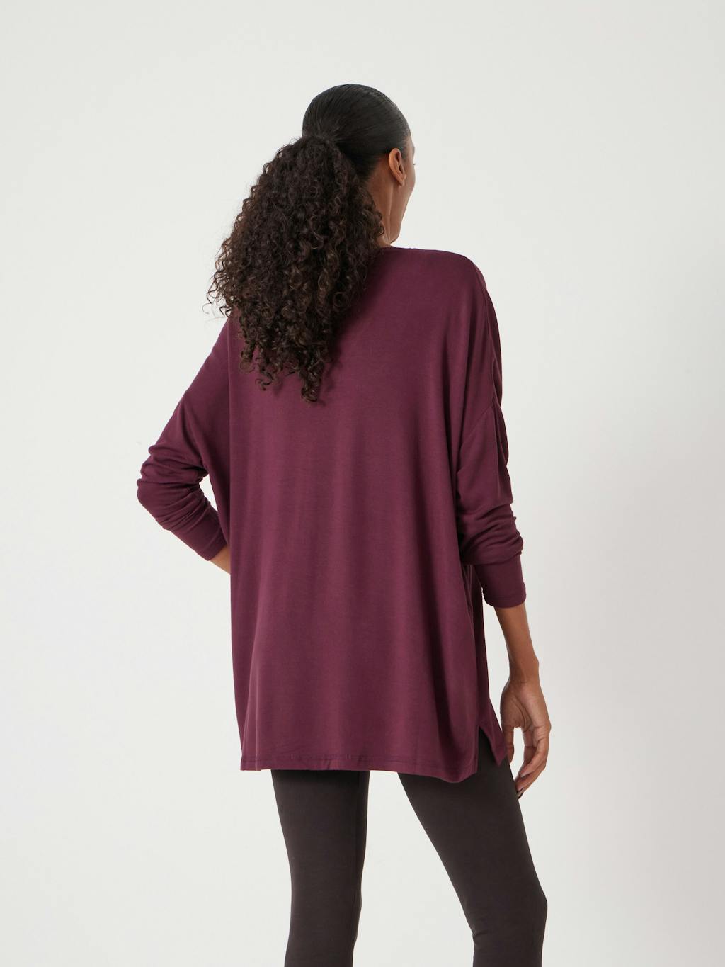 012035-1305-04 Gillian Wide Jersey V Neck Top