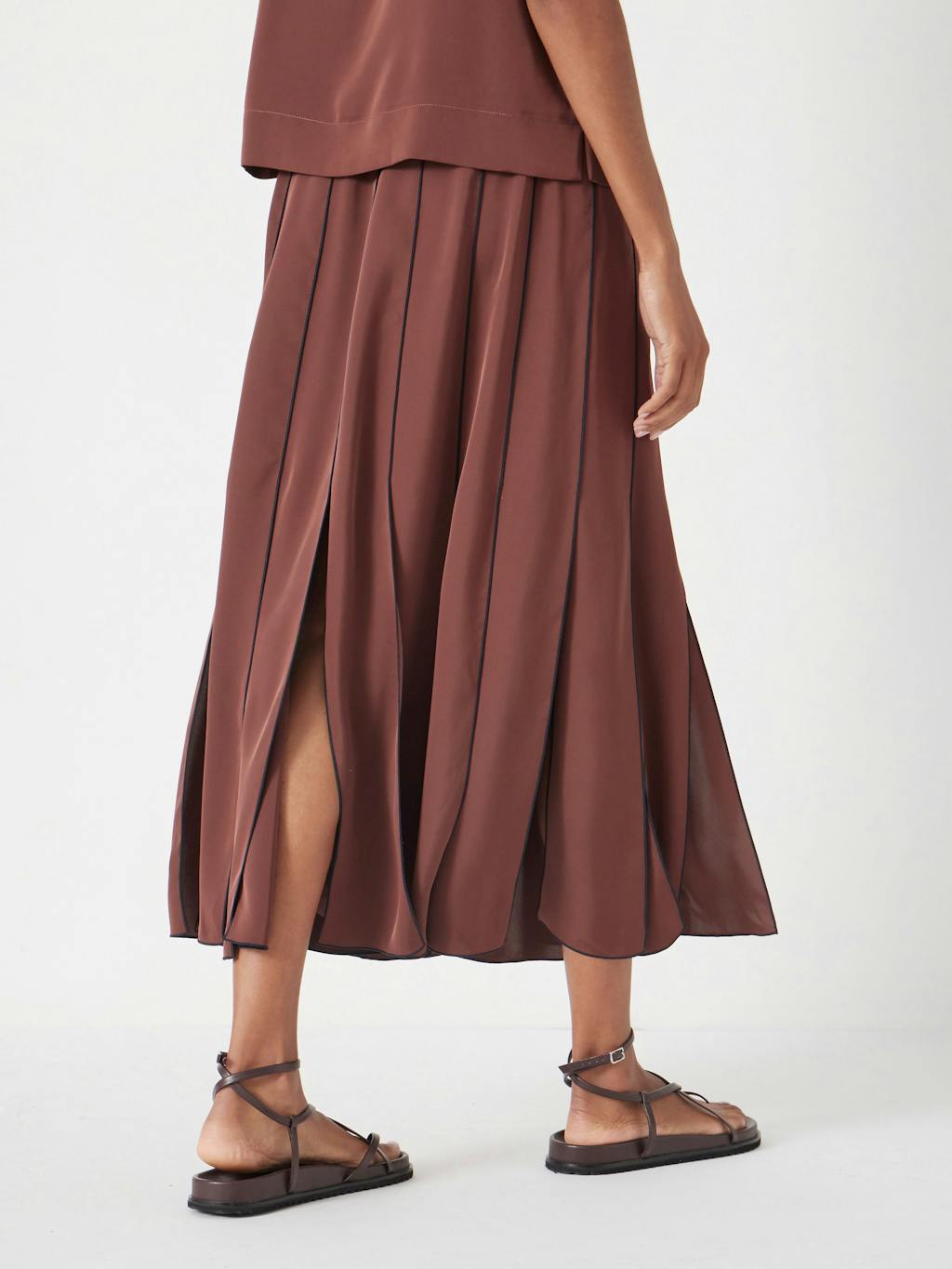 013920-0674-04 Pippa Satin Pleated Skirt