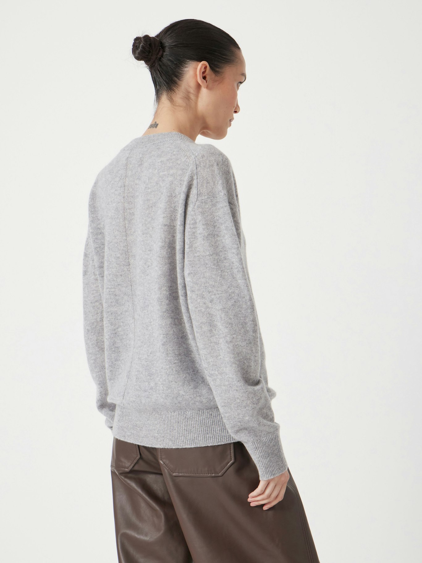 013666-2804-03 Scarlett Cashmere V Neck Jumper