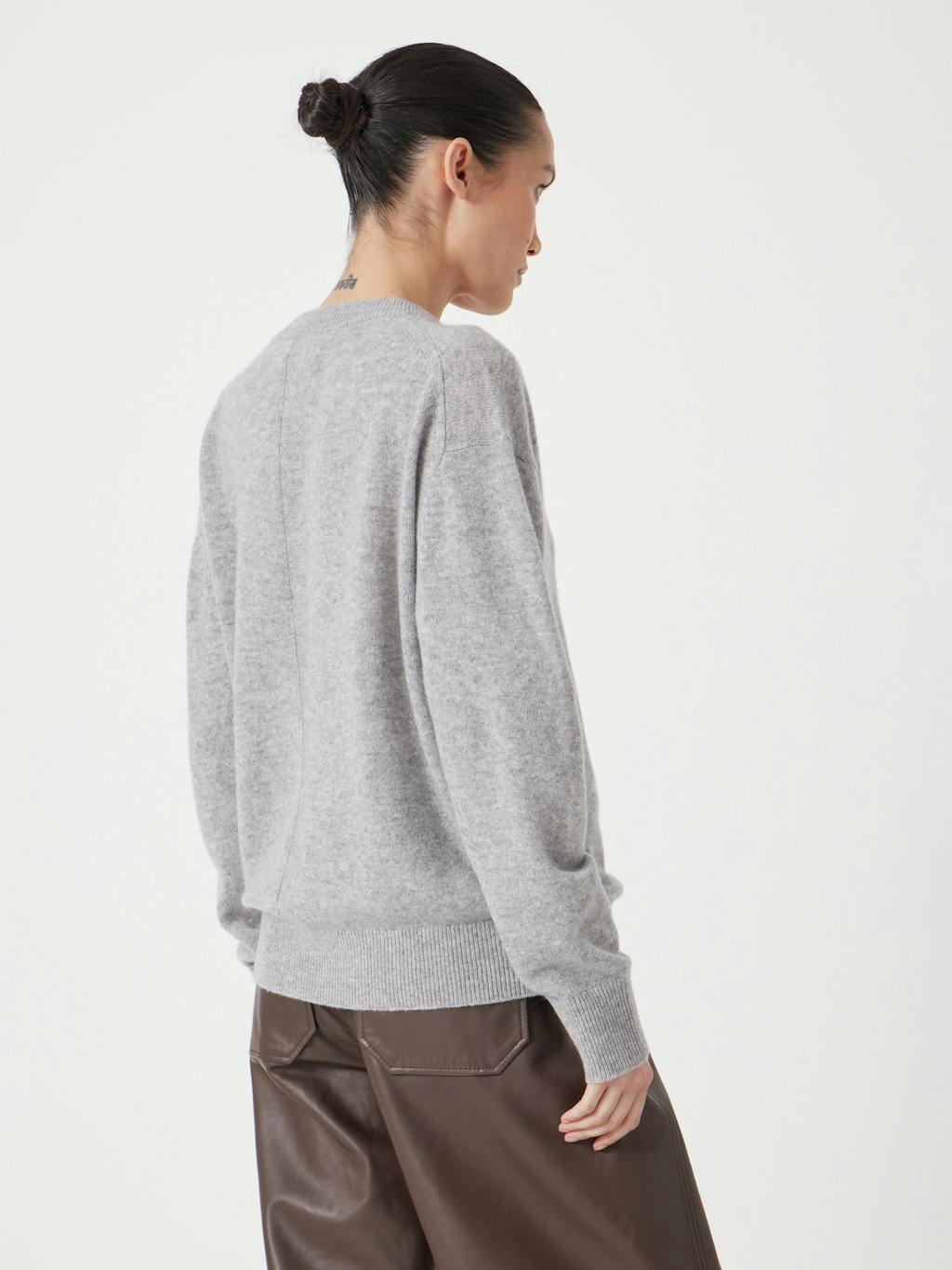 013666-2804-03 Scarlett Cashmere V Neck Jumper