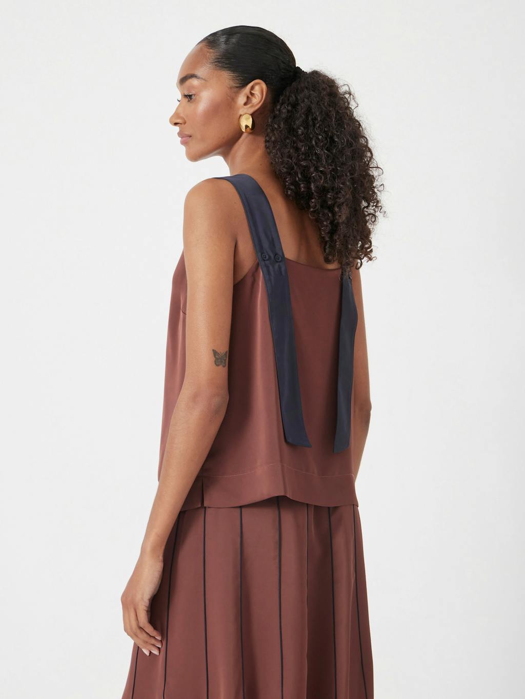 013822-0674-04 Pippa Satin V-Neck Top