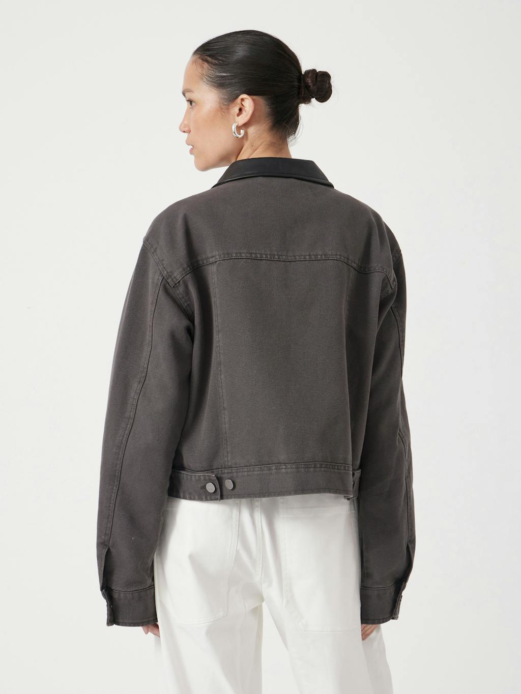 013290-0400-04 Leather Collar Cropped Jacket