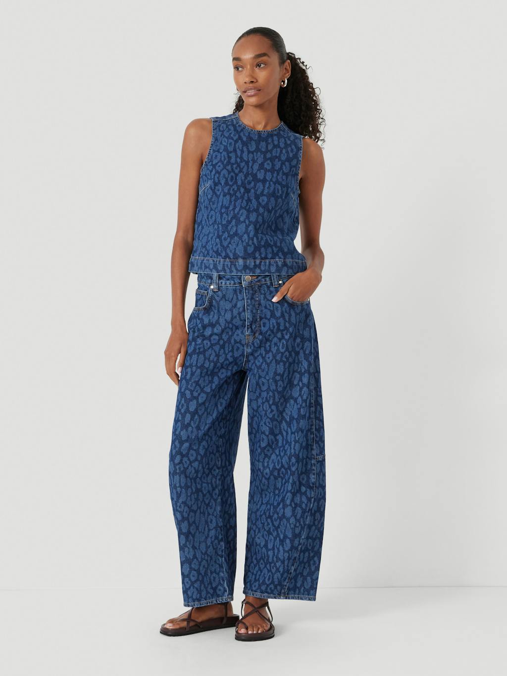 014245-4880-01 Valerie Leopard Print Denim Shell Top