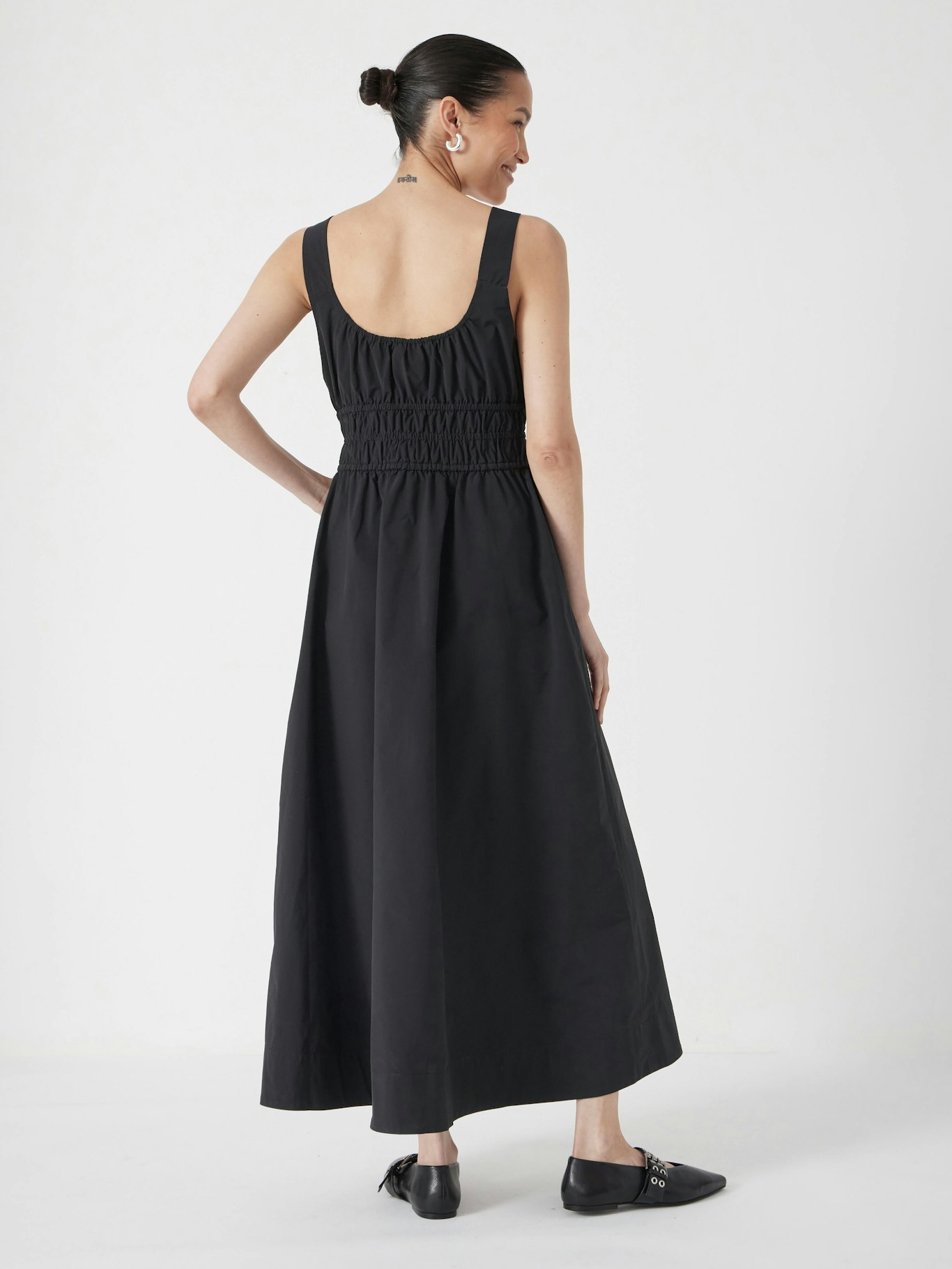 013437-0456-04 Gathered Waist Midi Dress