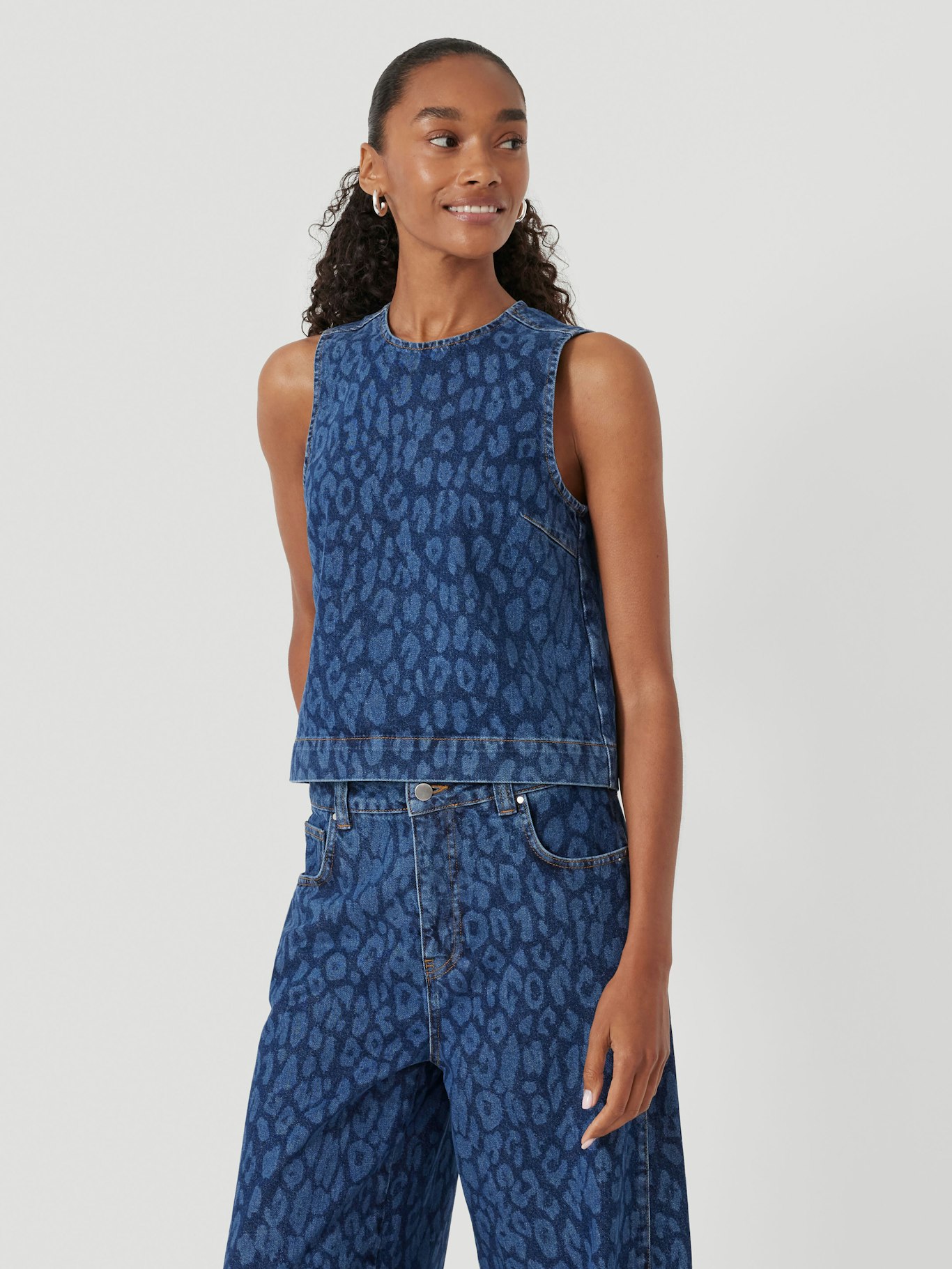 014245-4880-02 Valerie Leopard Print Denim Shell Top