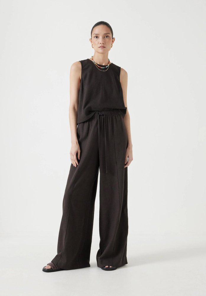 Linen Blend Petunia Wide Leg Trousers