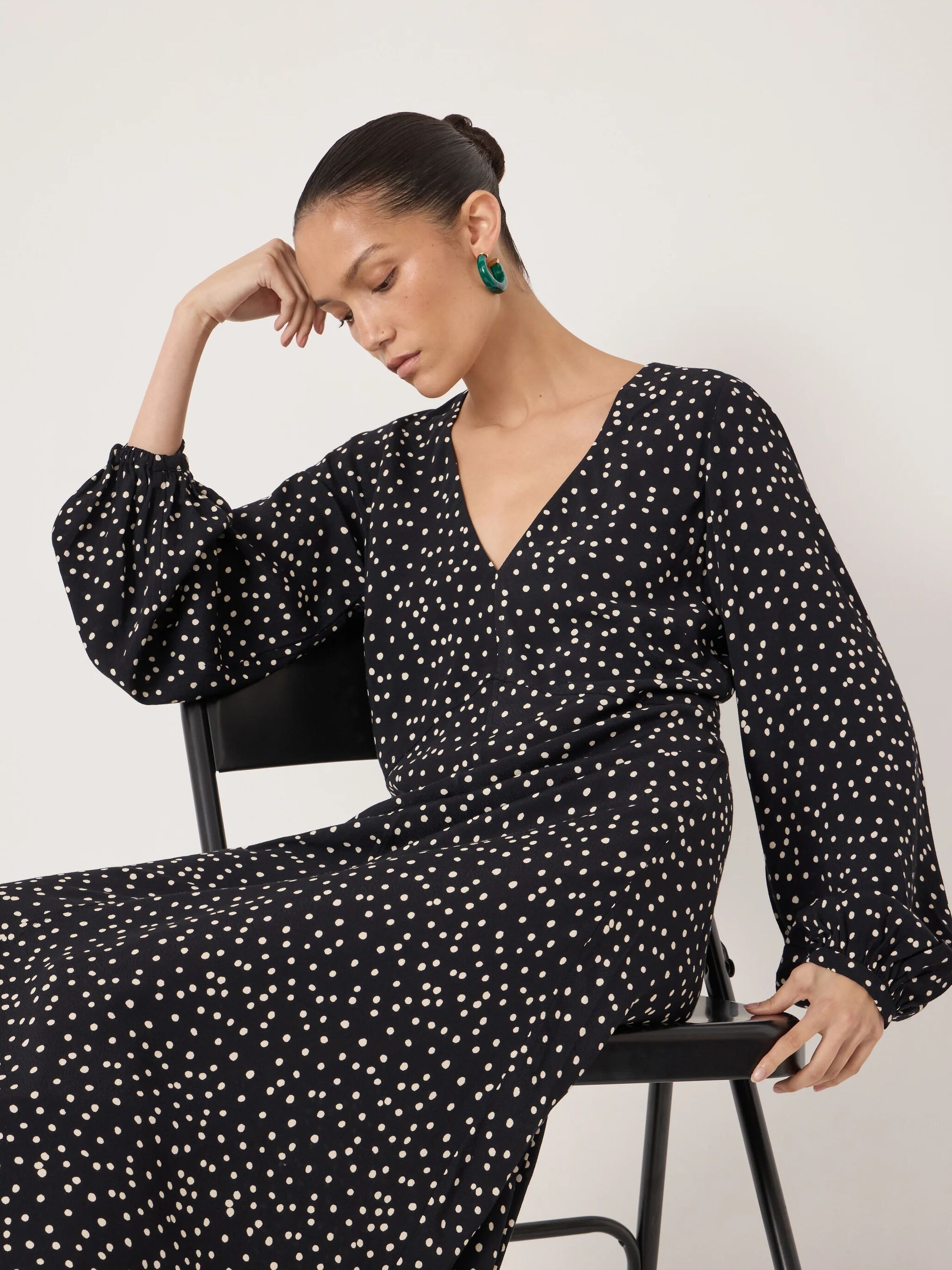 Grace V-Neck Long Sleeve Dress