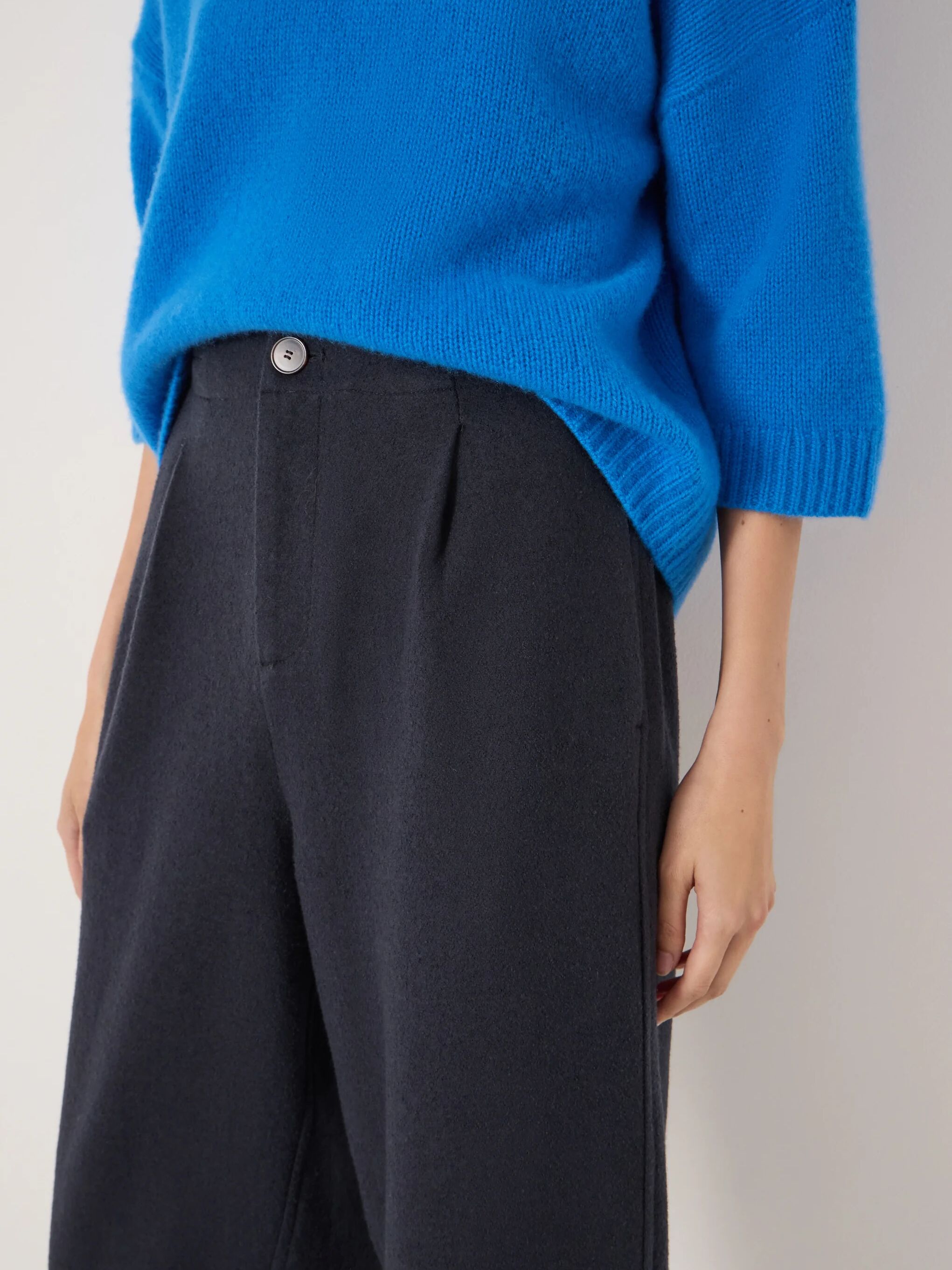 Boiled Wool Barrel Leg Trousers