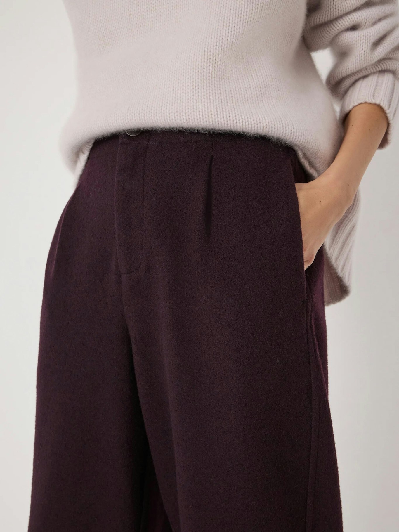 015025-2920-04 Boiled Wool Barrel Leg Trousers