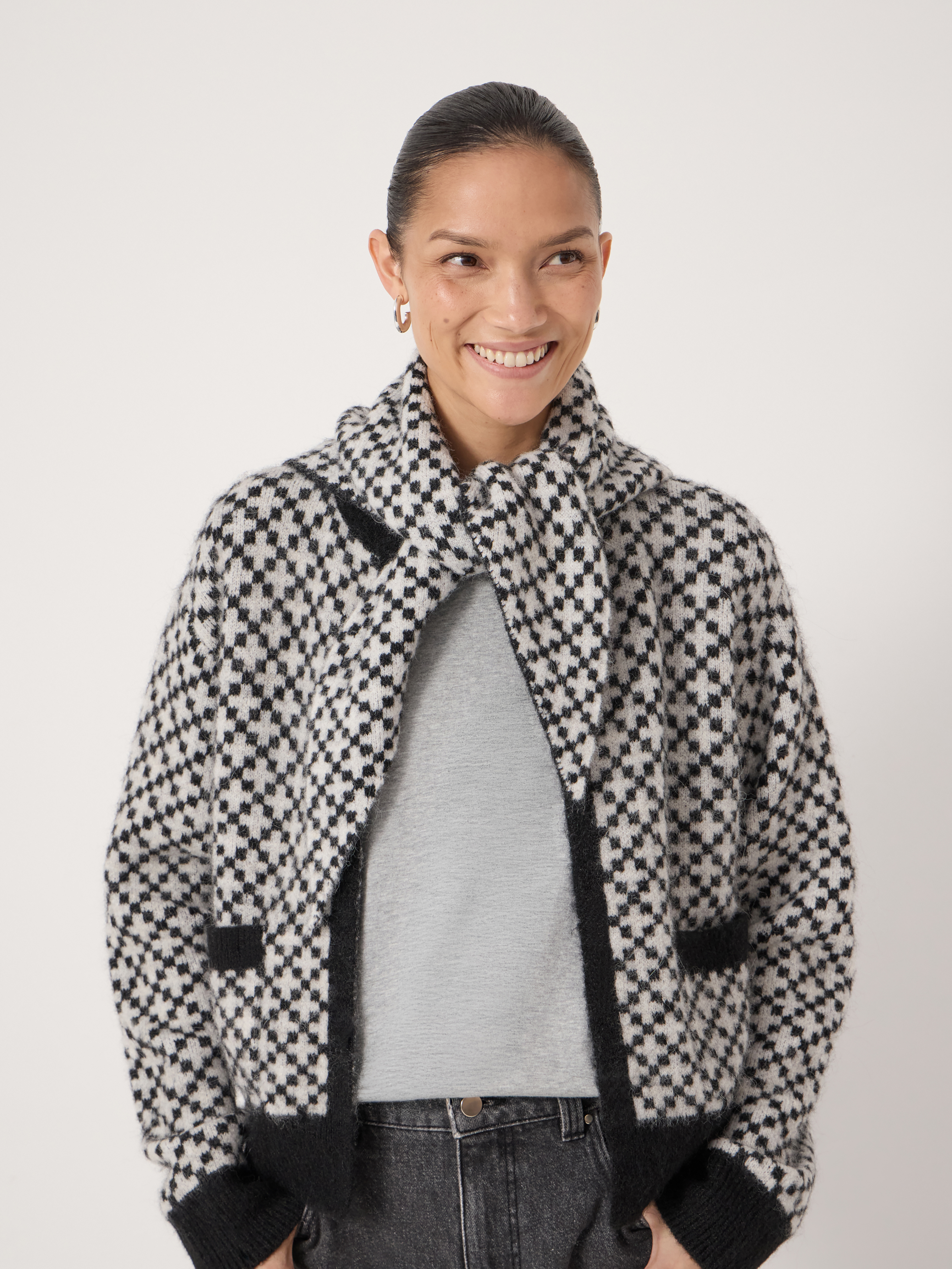 Jacquard Triangle Scarf