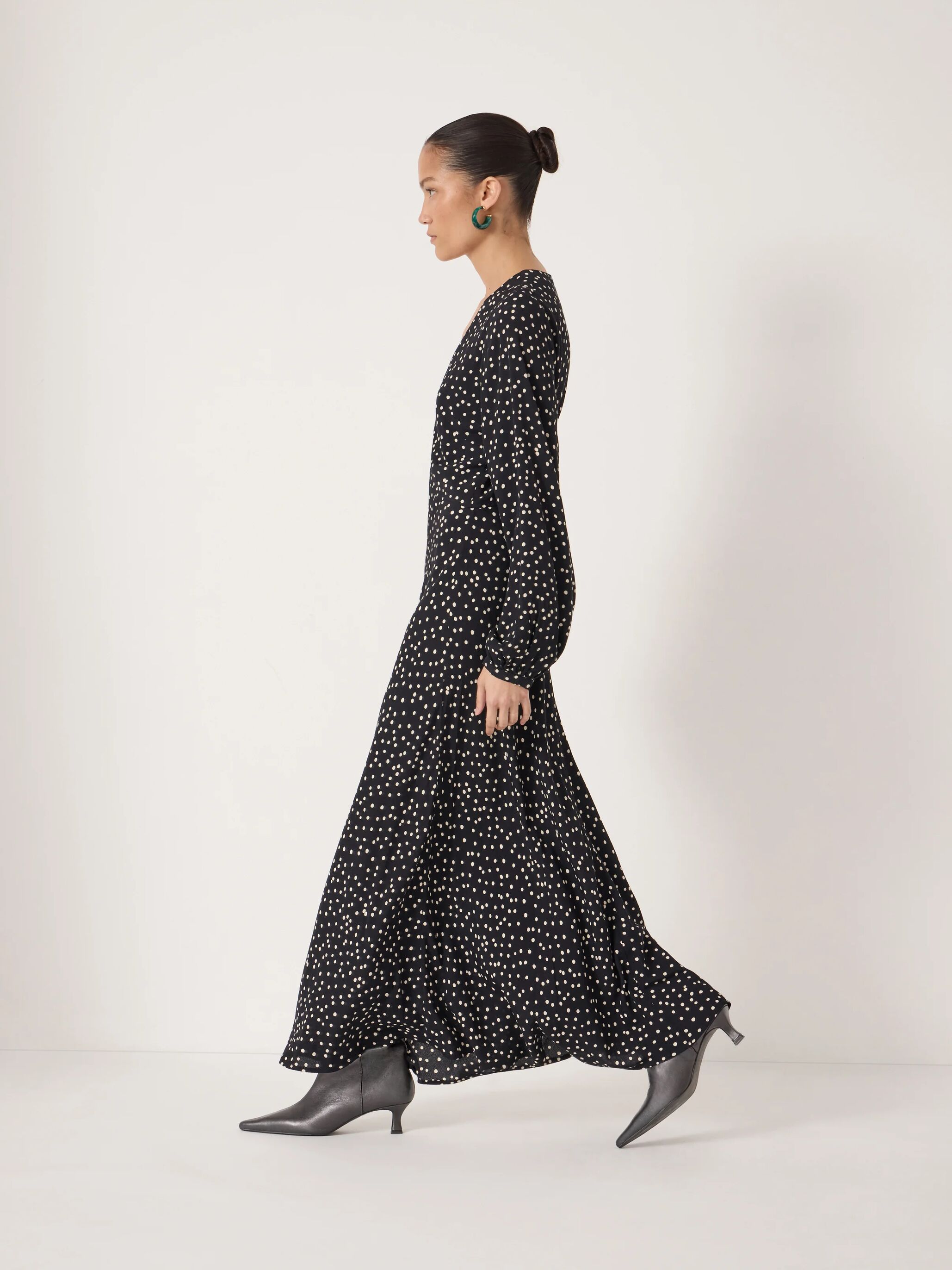 Grace V-Neck Long Sleeve Dress