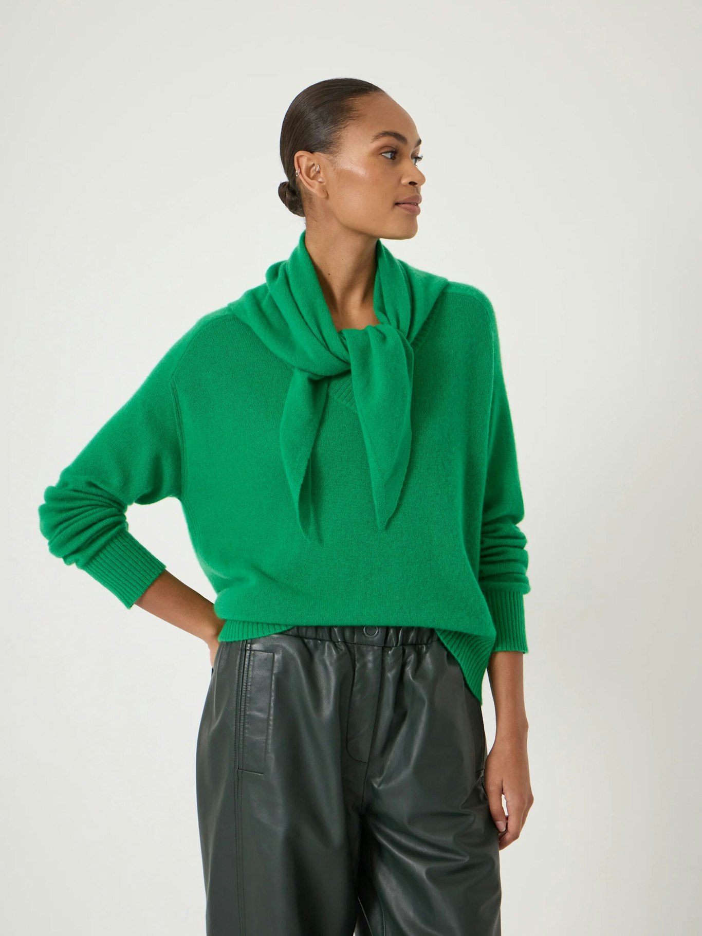 014553-2159-01 Cashmere Triangle Scarf