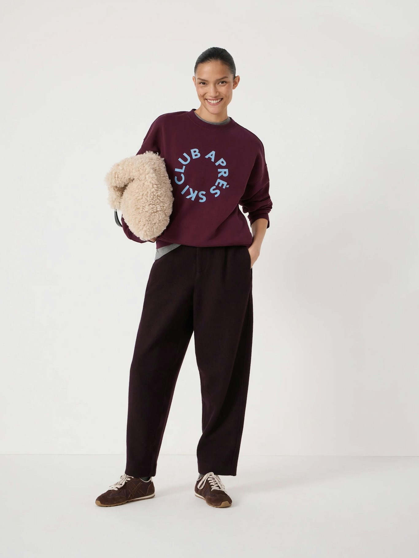 014187-1319-02 Après Ski Club Graphic Sweatshirt