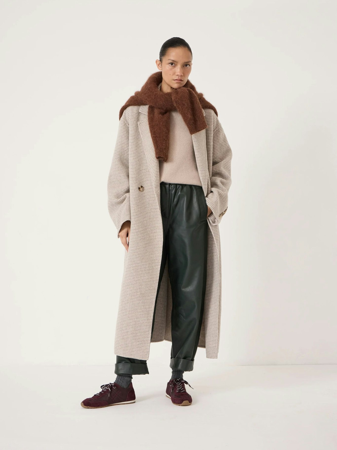 013464-2009-01 Leather Jack Barrel Trousers
