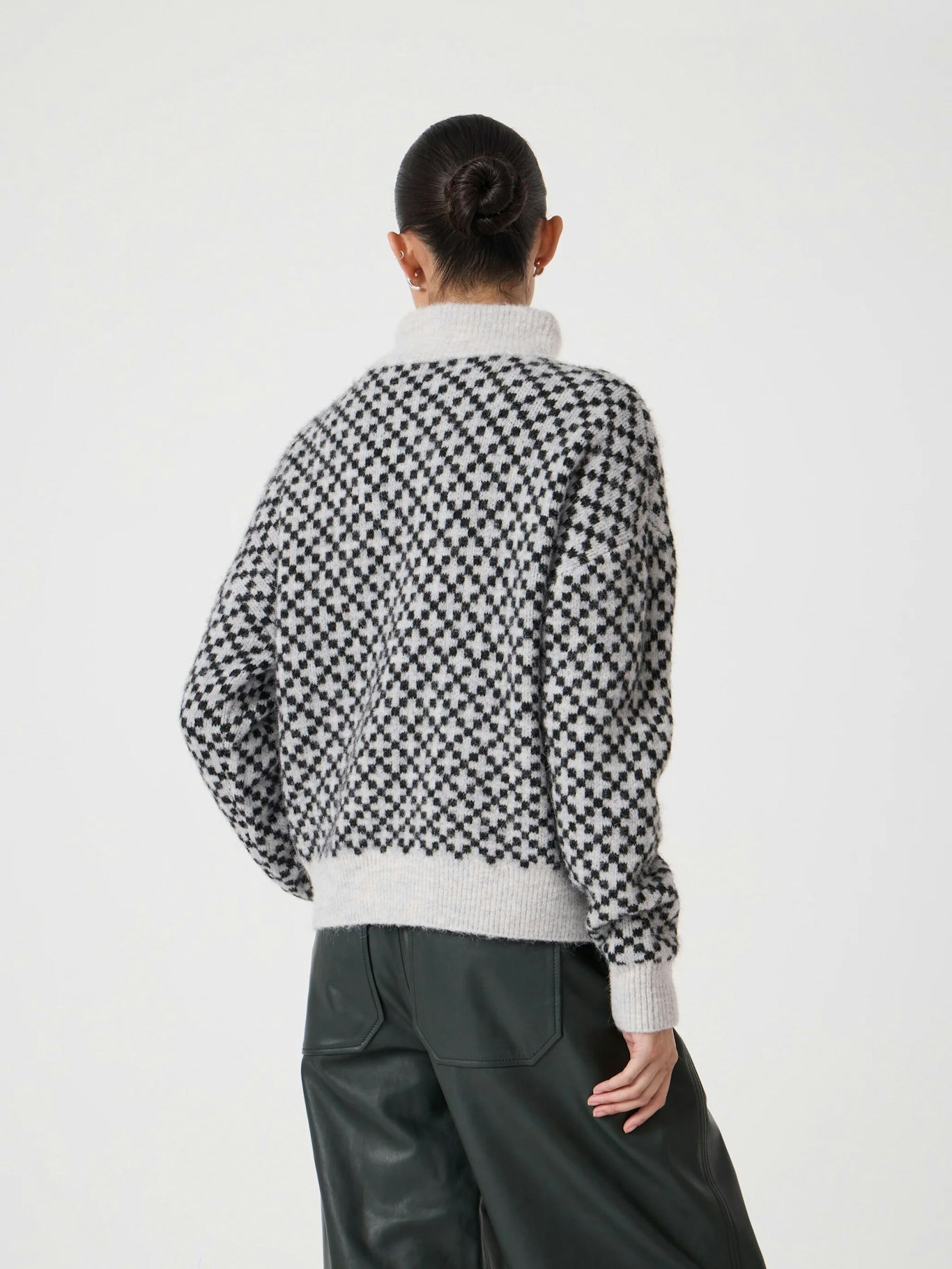 014092-2804-03 Juno Quarter Zip Mono Jacquard Jumper with Wool