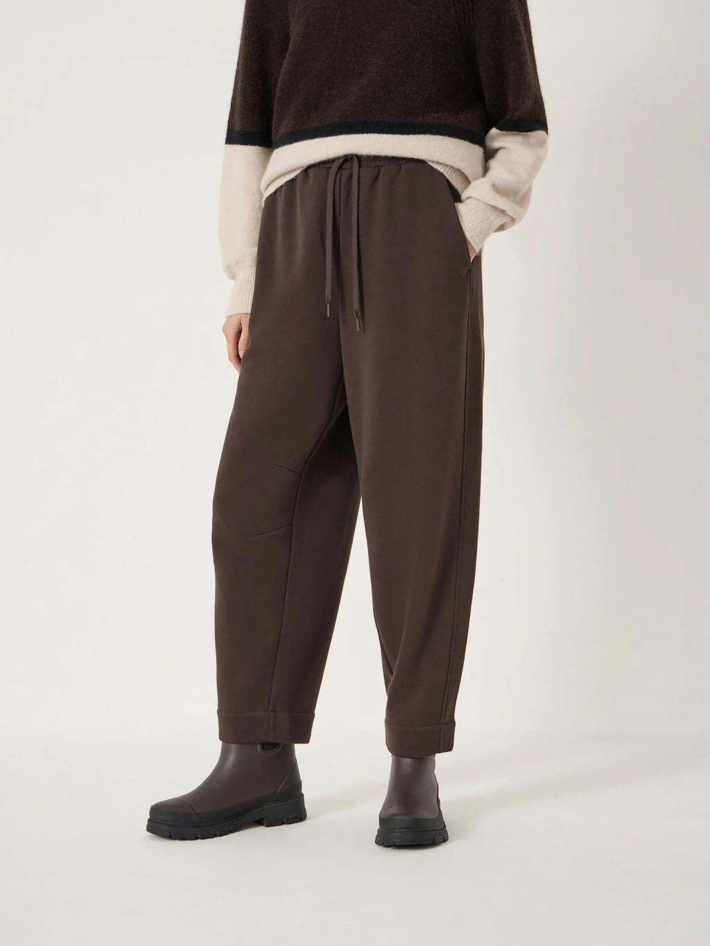 014384-0081-02 Jack Barrel Joggers