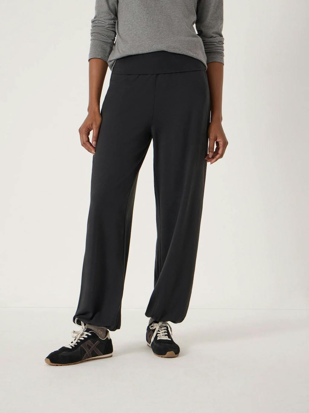 014517-0456-03 Amelia Bubble Hem Joggers