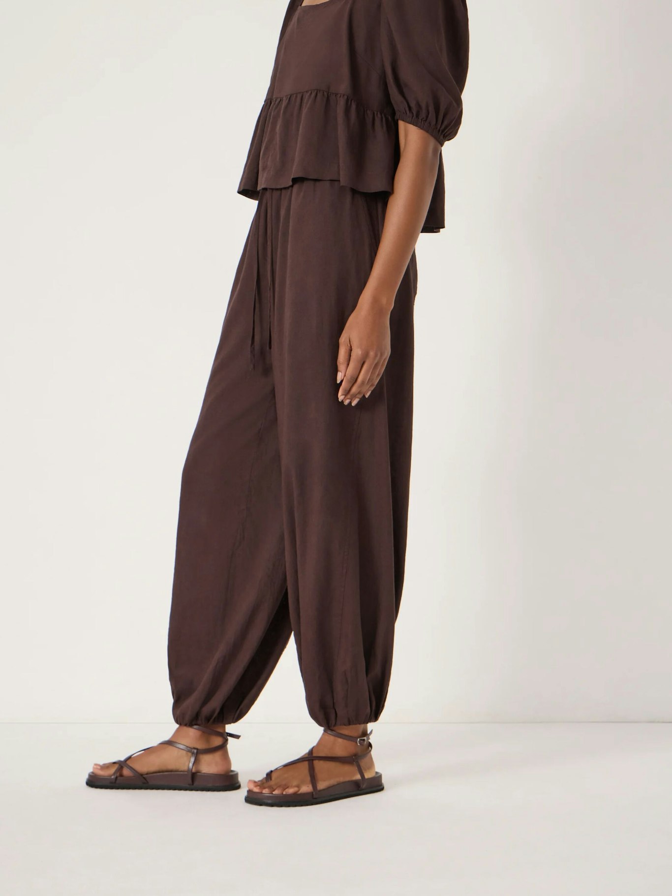 014141-0450-03 Tove Linen Balloon Beach Trousers