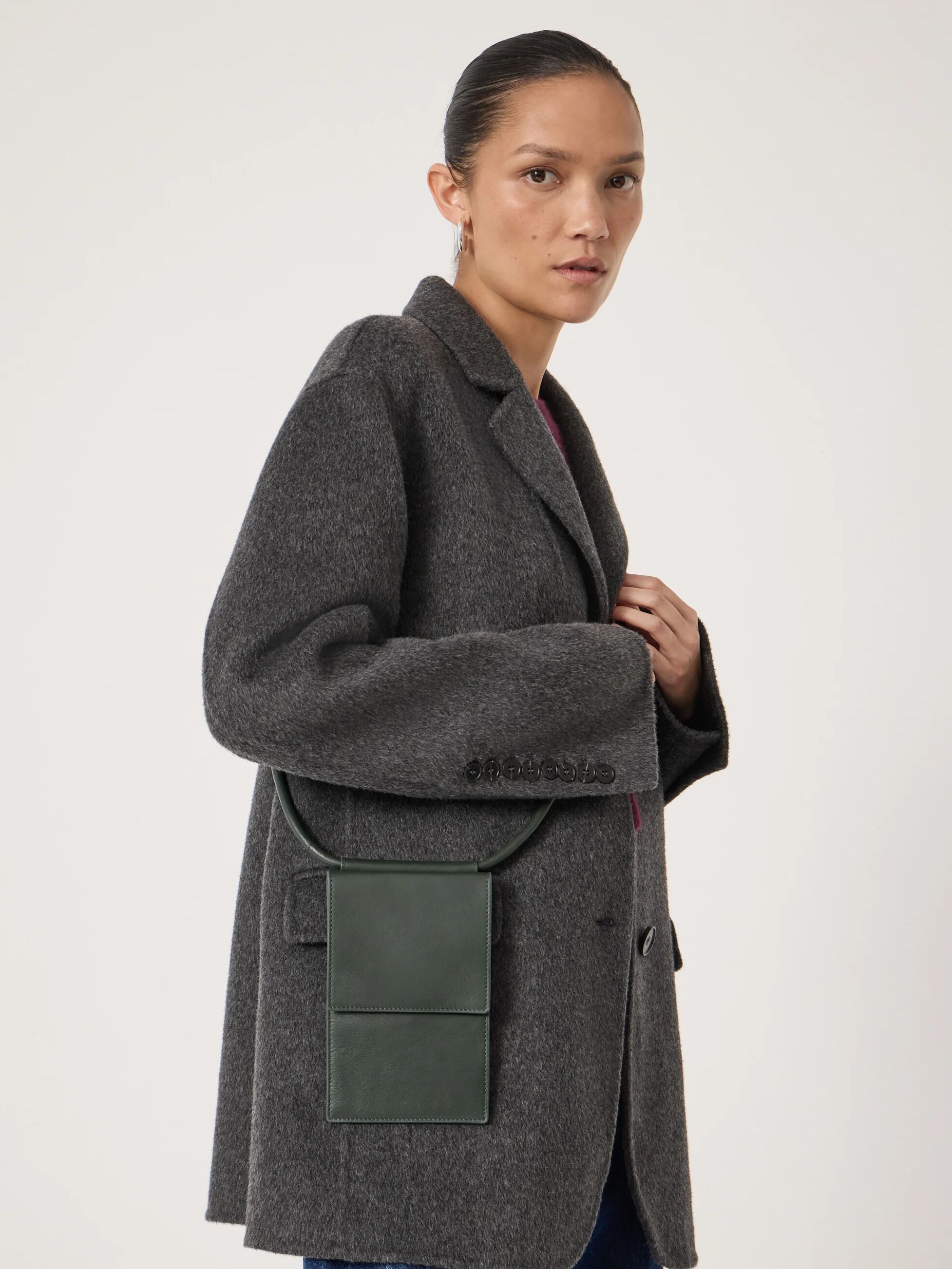Linnea Leather Phone Bag