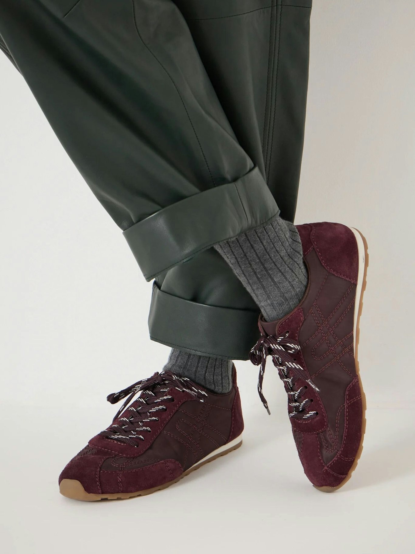 014258-1319-02 Sadie Stitch Detail Slimline Trainers