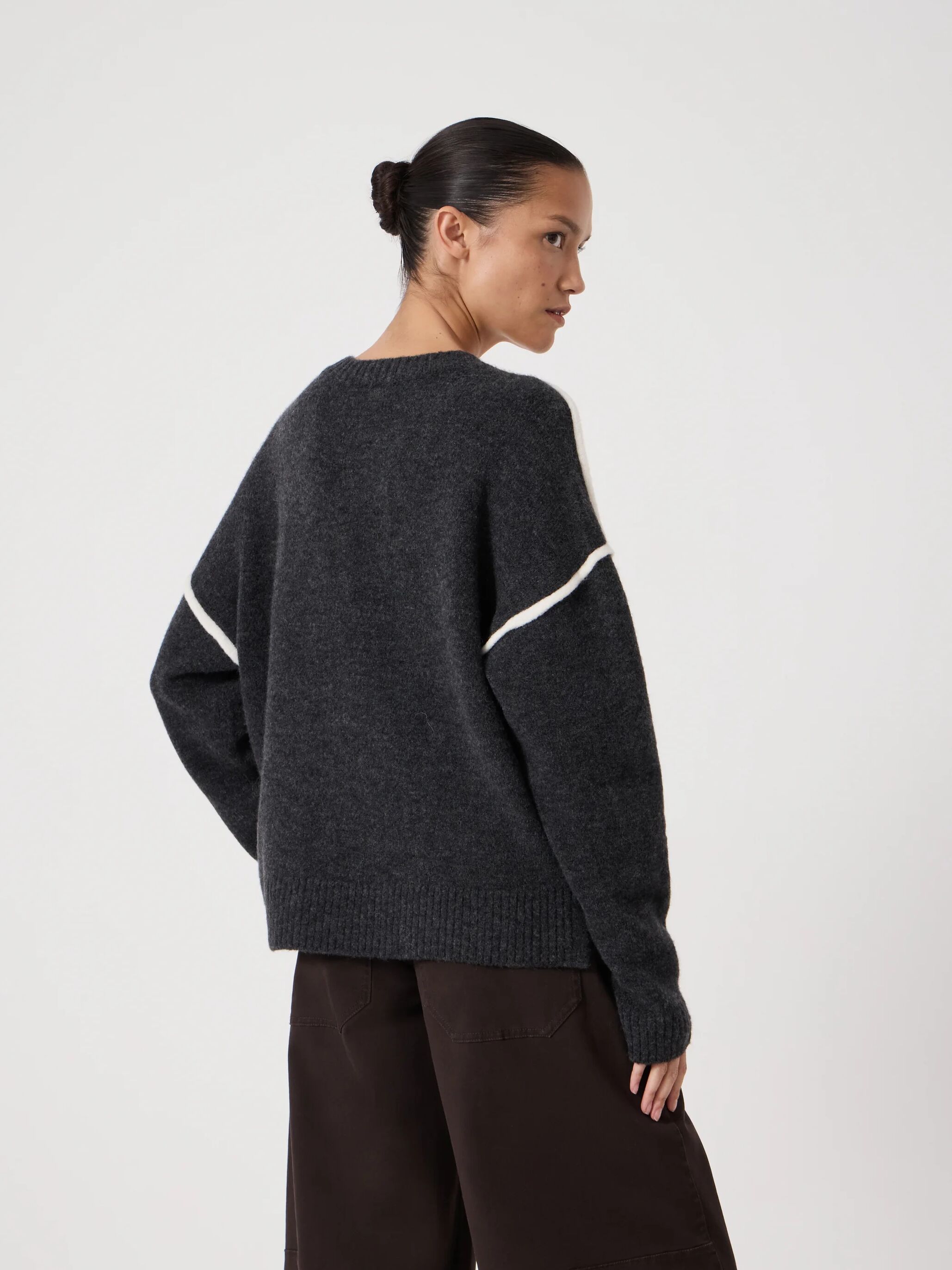 Billie Wool Blend V-Neck Jumper