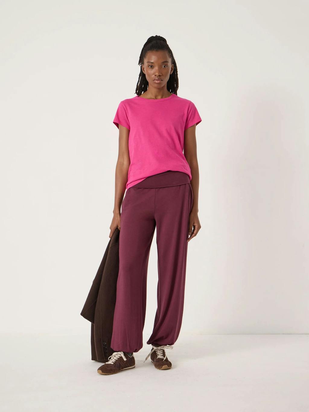 000749-1134-02 Slim Fit Slub Cotton Crew Neck T-Shirt