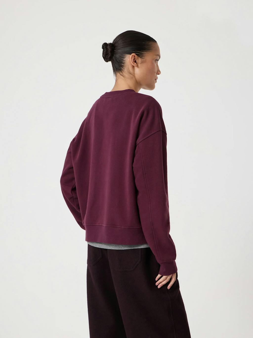 014187-1319-03 Après Ski Club Graphic Sweatshirt