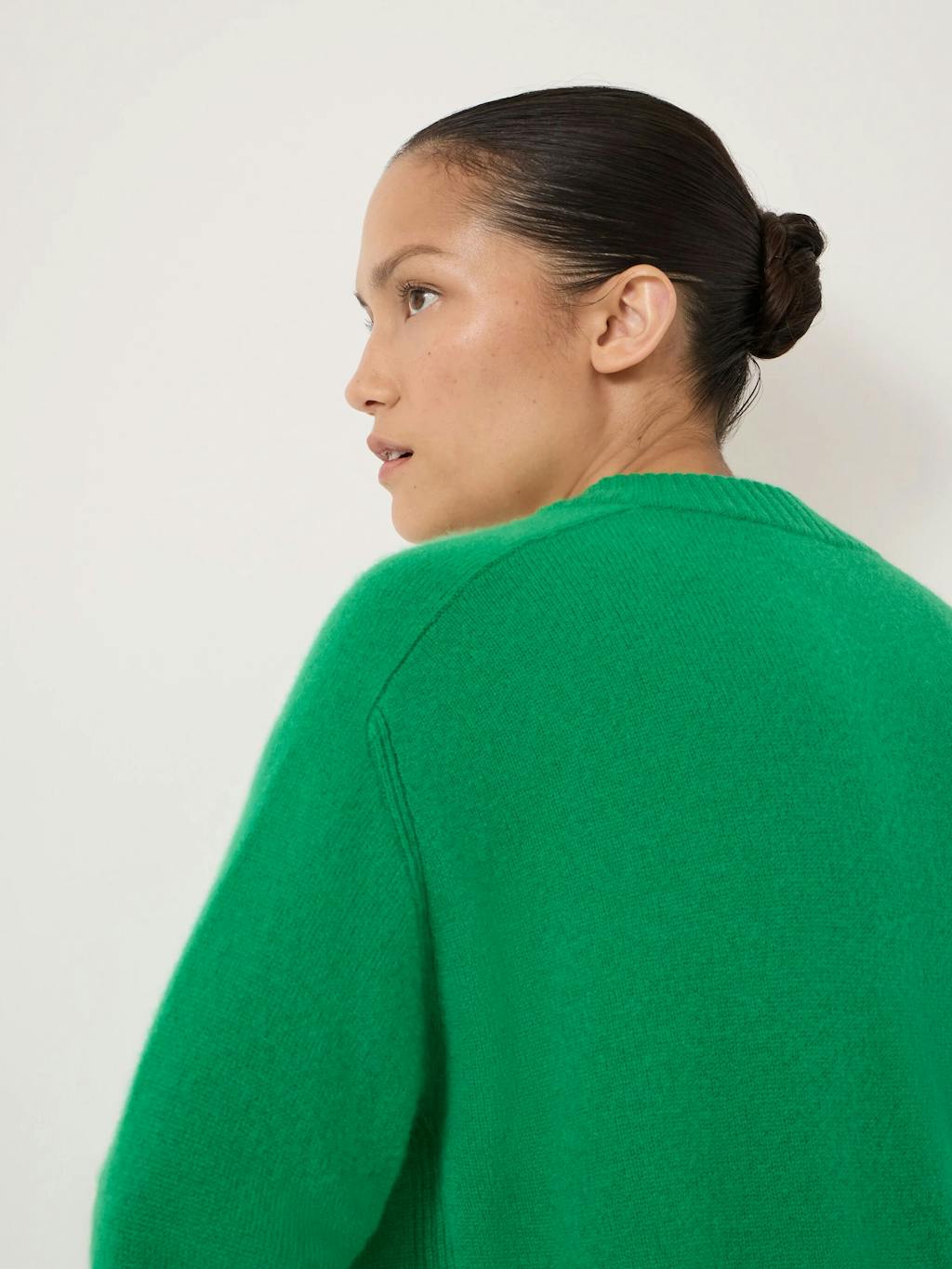 014395-2159-04 Colette Cashmere V-Neck Saddle Sleeve Jumper