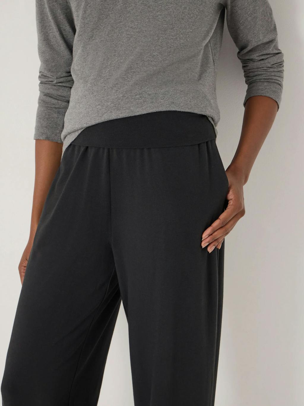 014517-0456-04 Amelia Bubble Hem Joggers