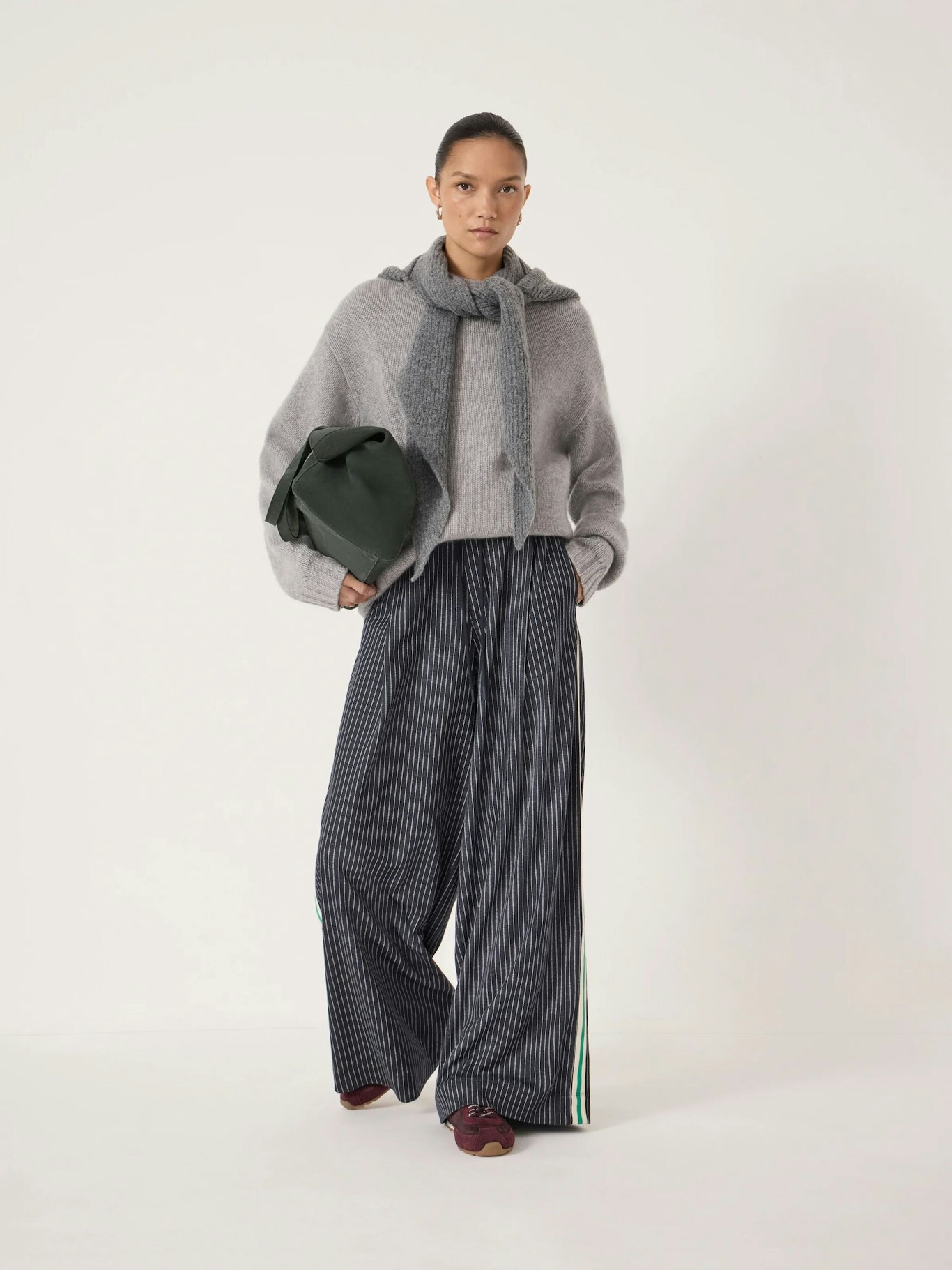 014382-1658-01 Taylor Side Stripe Trousers