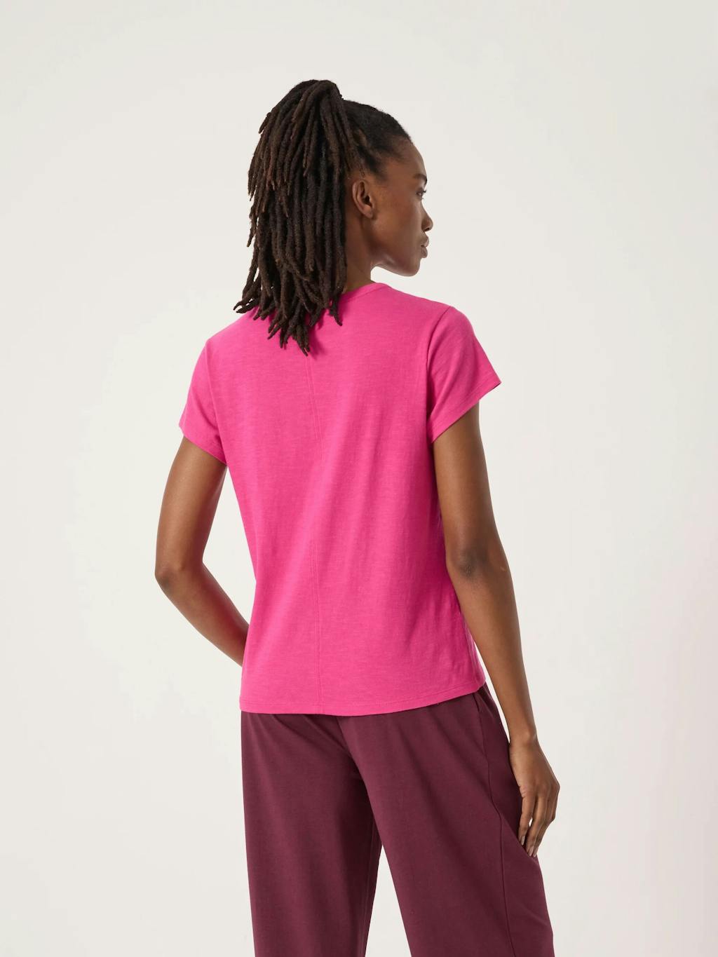 000749-1134-03 Slim Fit Slub Cotton Crew Neck T-Shirt