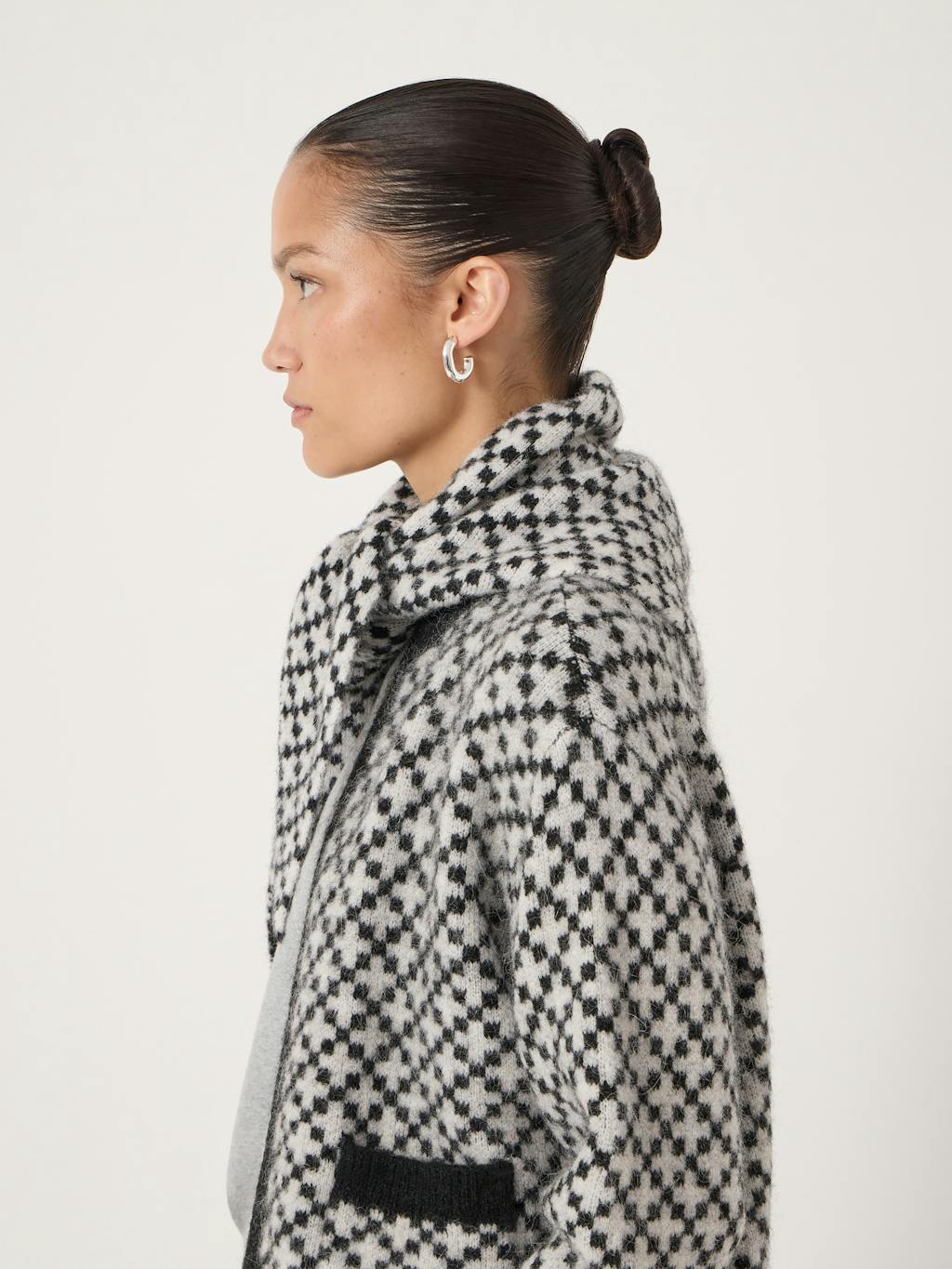 014775-2809-02 Jacquard Triangle Scarf