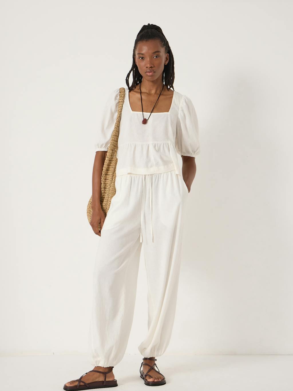 014142-0211-02 Alva Puff Sleeve Linen Beach Top (Pearl White)