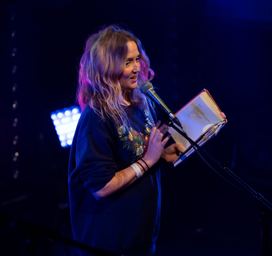 Journal article outfit image