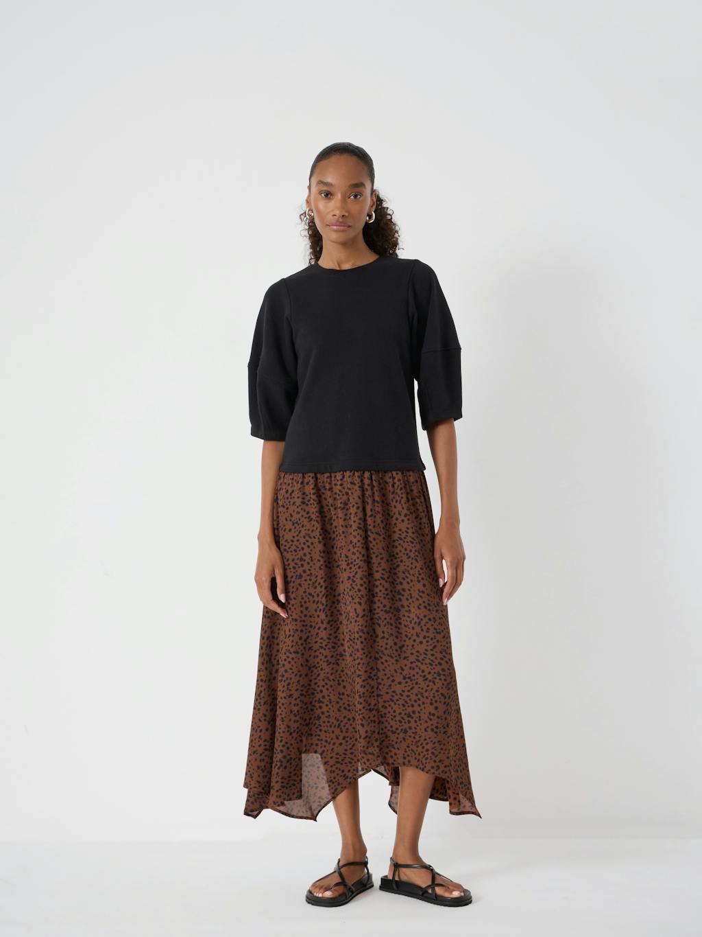 015095-4873-01 Zola Puff Sleeve Hanky Hem Dress