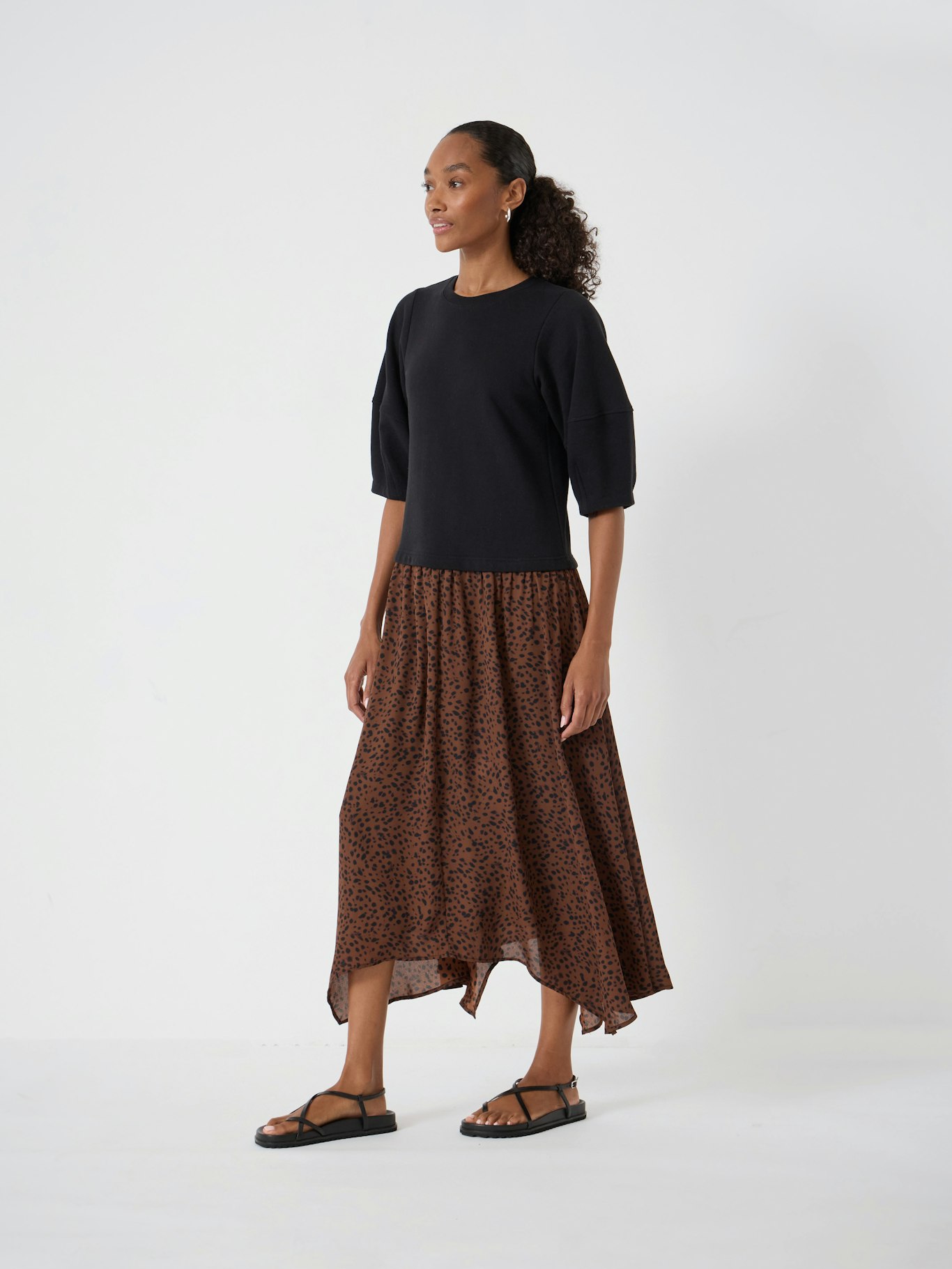 015095-4873-02 Zola Puff Sleeve Hanky Hem Dress
