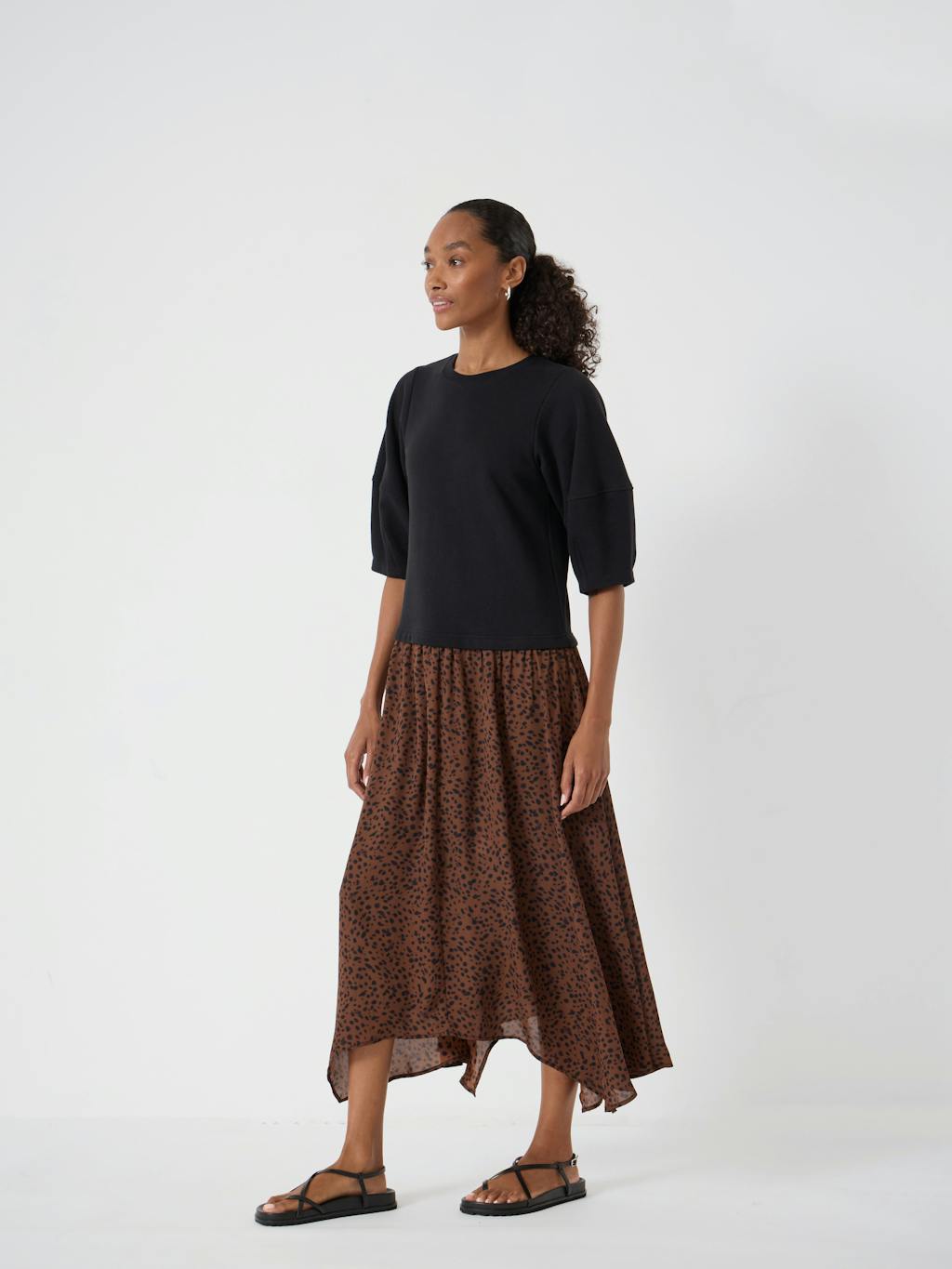 015095-4873-02 Zola Puff Sleeve Hanky Hem Dress