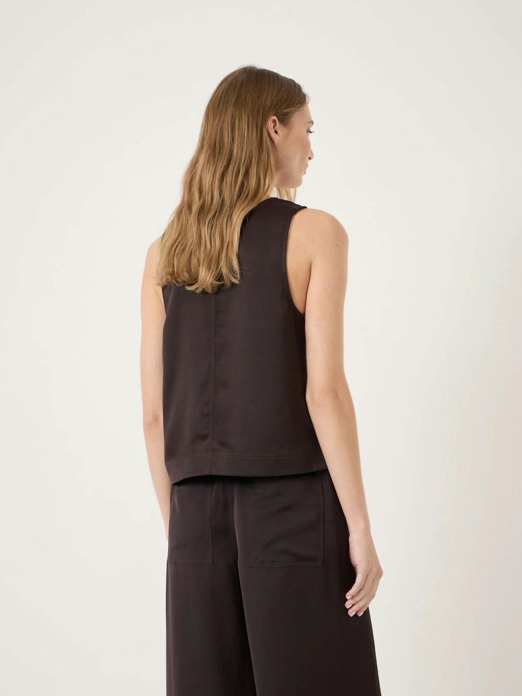 014850-4843-03 Sahar Satin Scoop Neck Top