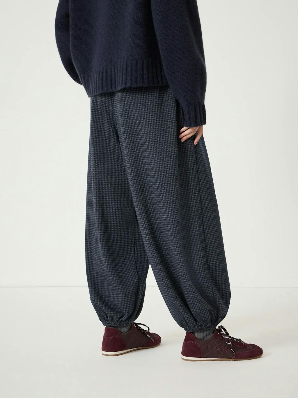 015320-2920-03 Taylor Check Balloon Hem Jersey Trousers