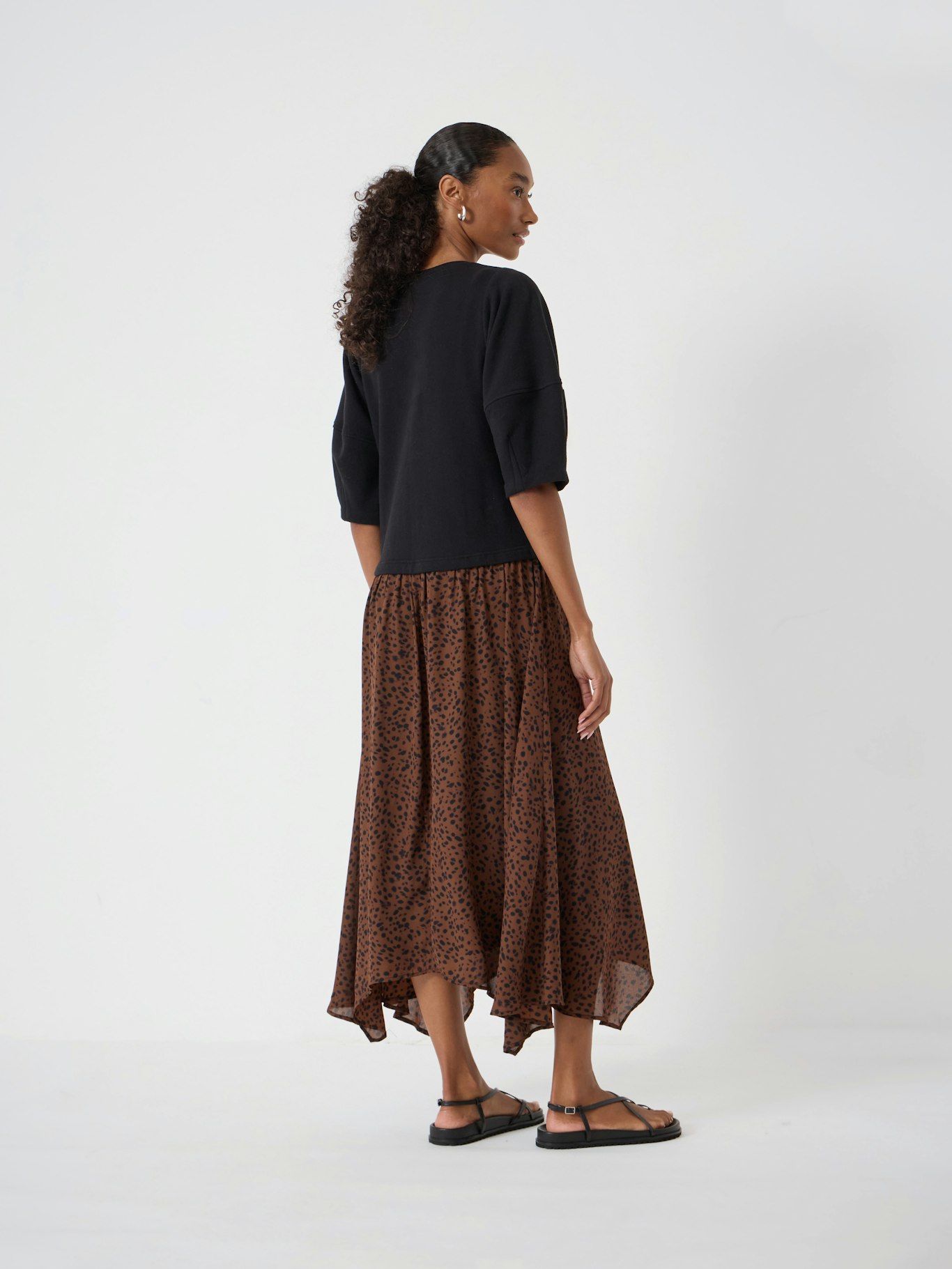 015095-4873-03 Zola Puff Sleeve Hanky Hem Dress