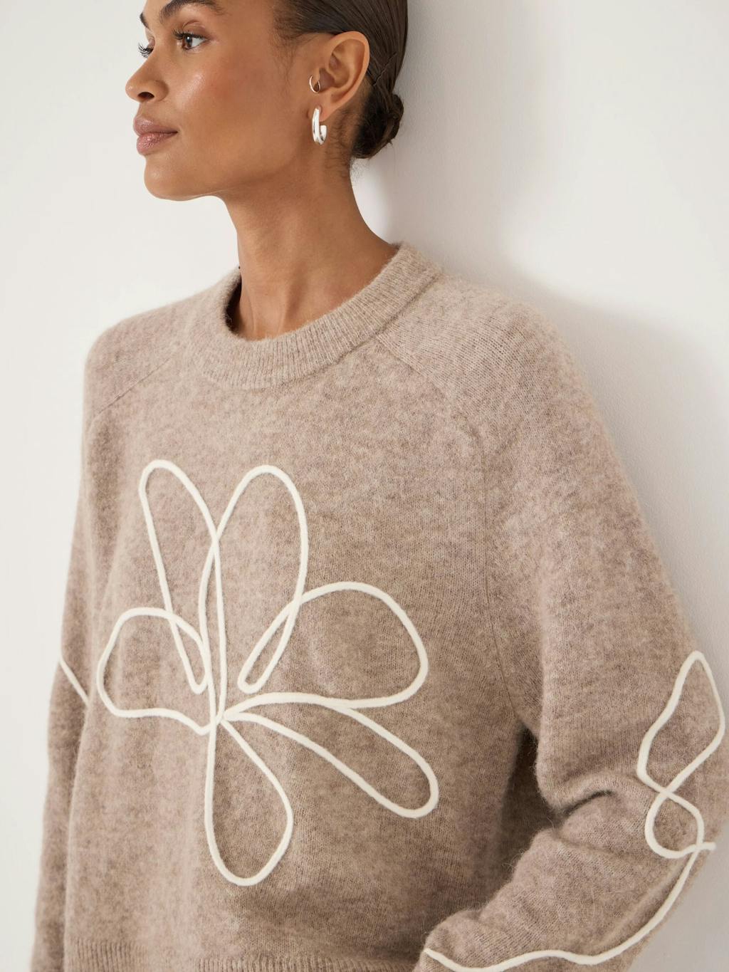 014563-4696-04 Wool Blend Crew Neck Jumper with Flower Motif