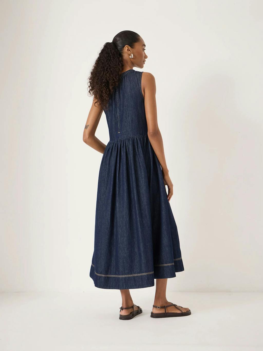 014498-4519-03 Marlowe Denim Crew Neck Maxi Dress