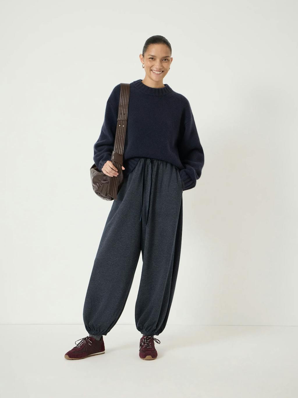 015320-2920-01 Taylor Check Balloon Hem Jersey Trousers