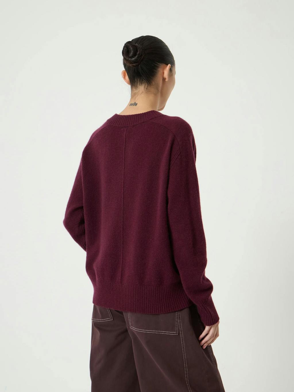 014395-1410-03 Colette Cashmere V-Neck Saddle Sleeve Jumper