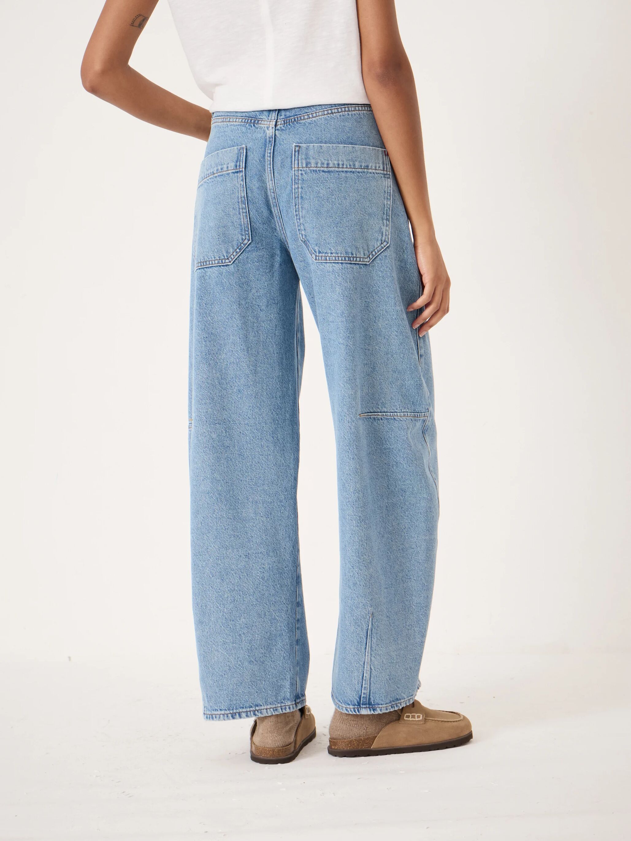 Bree Horseshoe Barrel Leg Jeans