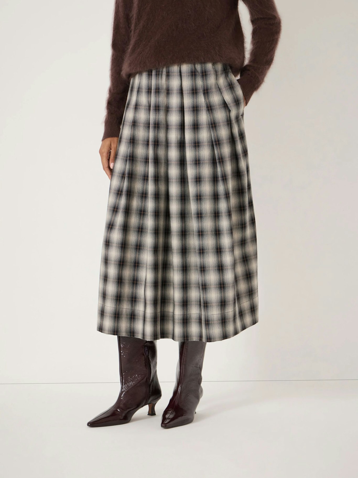 015367-4937-04 Ivy Check Pleat Release Midi Skirt