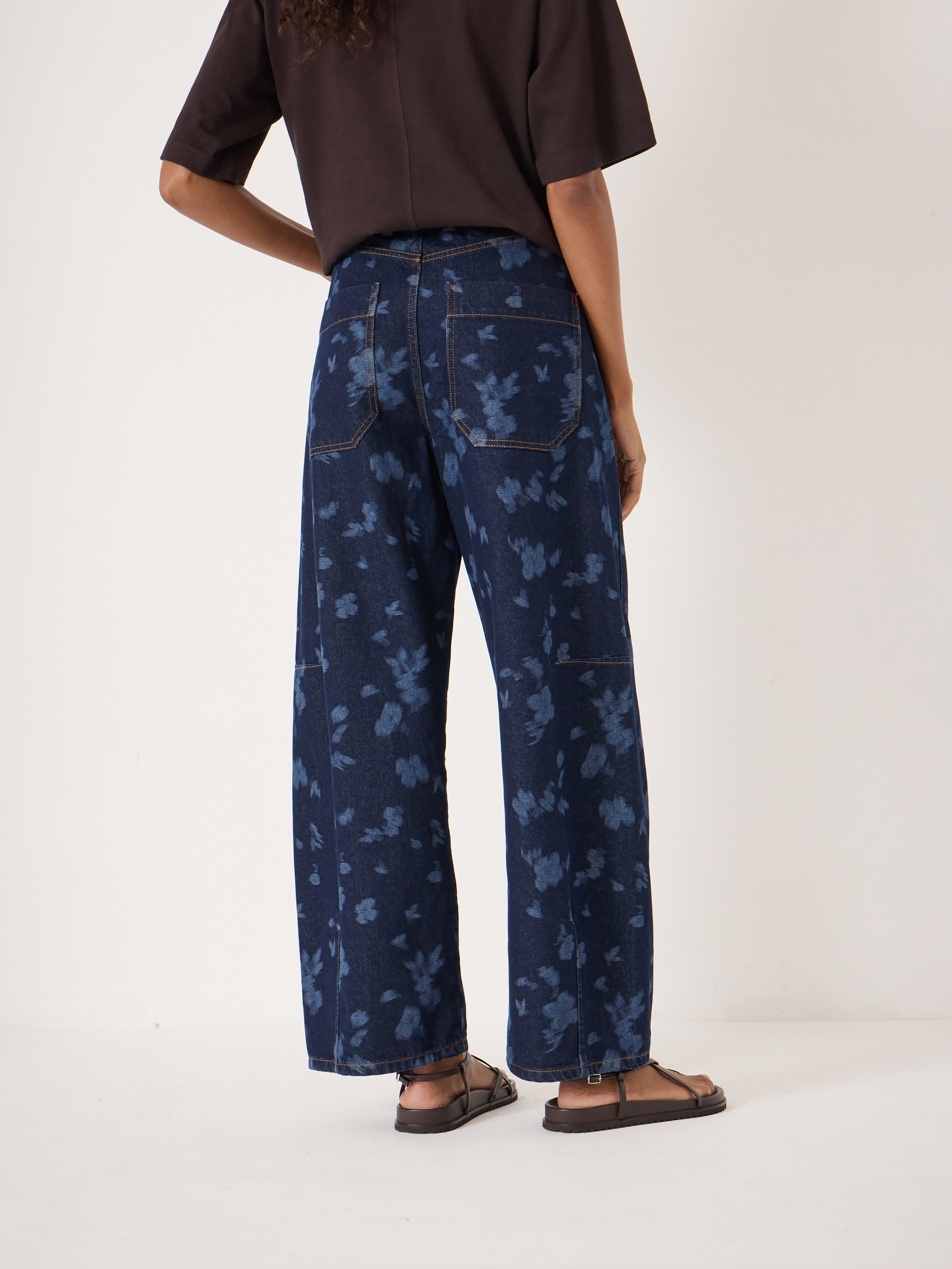 Cropped Bree Horseshoe Barrel Leg Jeans