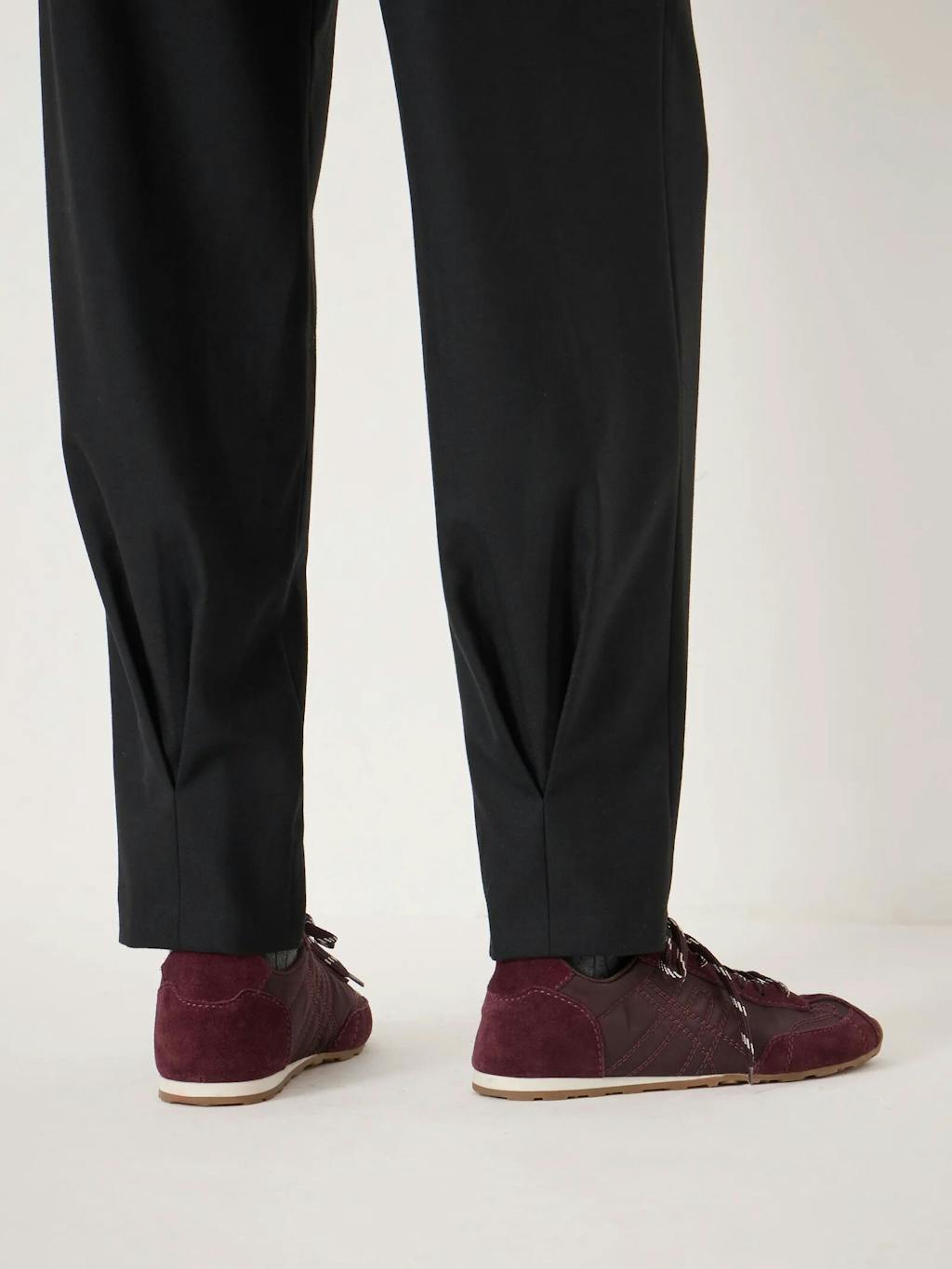 014291-0456-04 Noa Wool Blend Tapered Leg Trousers