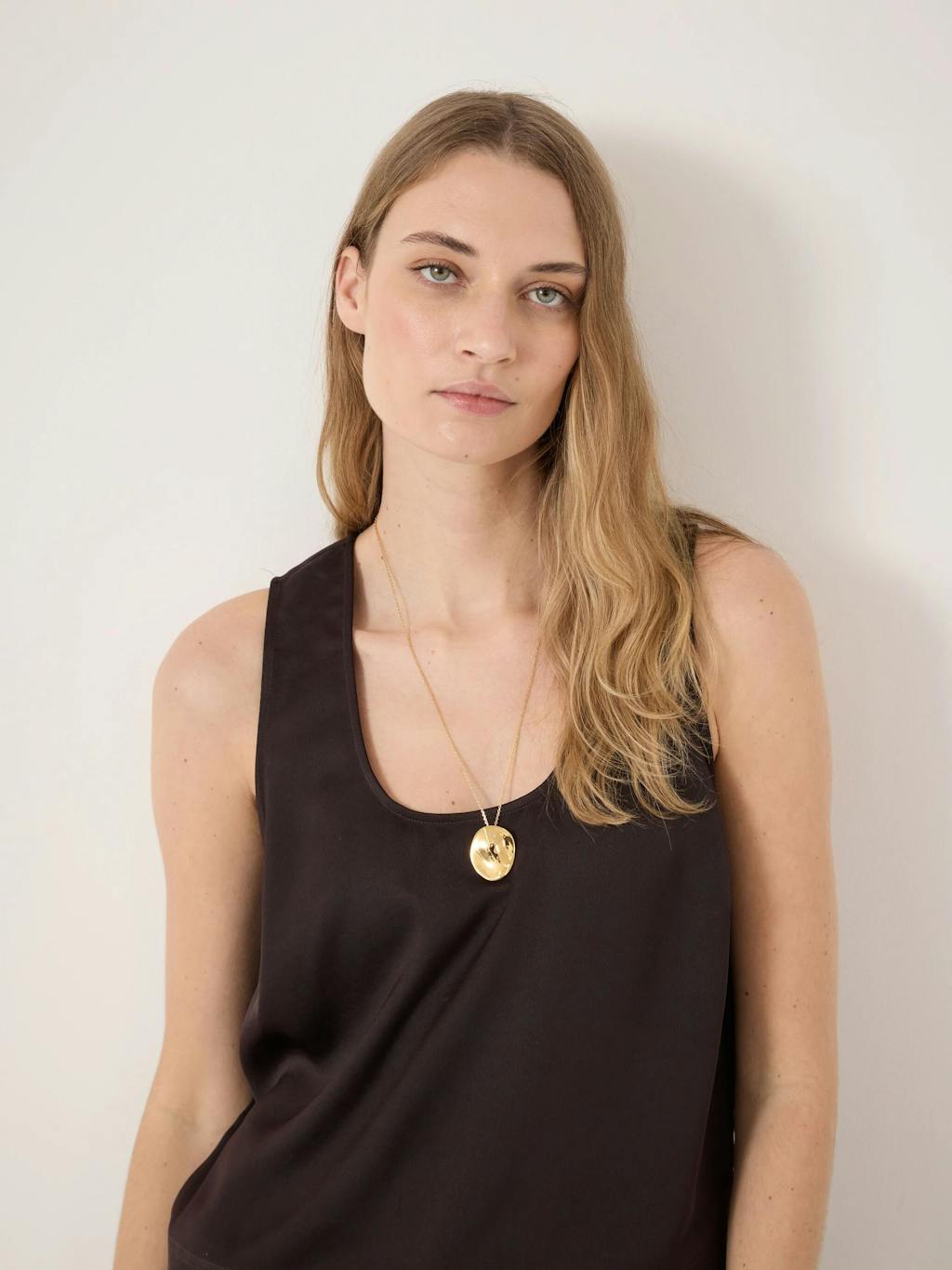 014850-4843-04 Sahar Satin Scoop Neck Top